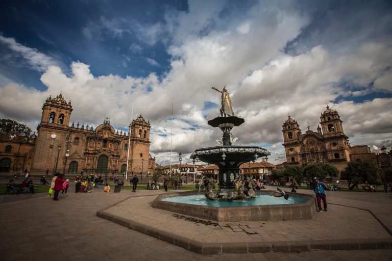 Cusco: Stadstour en Inca bezienswaardigheden halve dag tourCusco: San Pedro markt en ruïnes halve dag tour