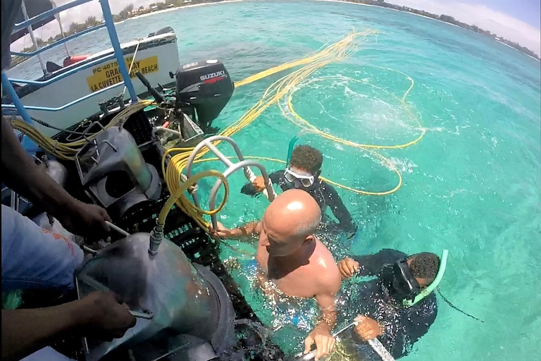 Grand Baie: caminata de aventura submarina con energía solarGrand Baie: paseo submarino con energía solar