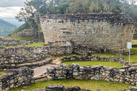 Au départ de Chachapoyas : Visite d'une journée complète de la forteresse de KuelapVisite d'une journée complète avec ramassage à l'hôtel