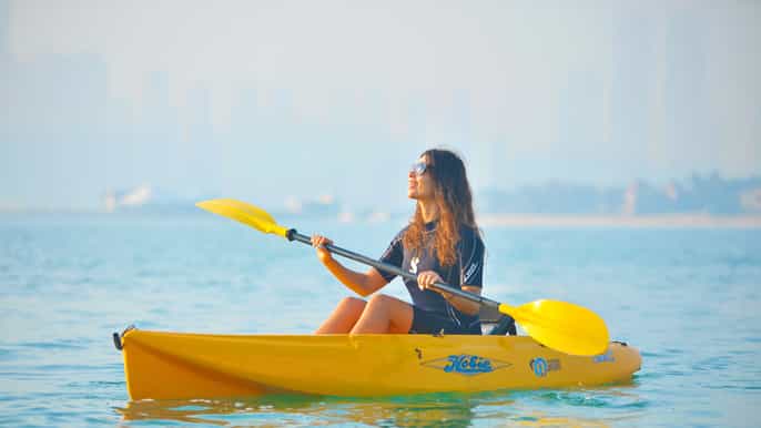 dubai 1hour kayaking or stand up paddle at dukes the palm
