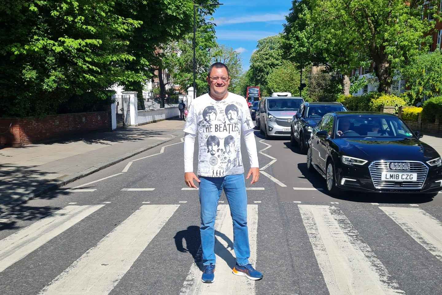 London: Rock N Roll Beatles Private Black Cab Tour