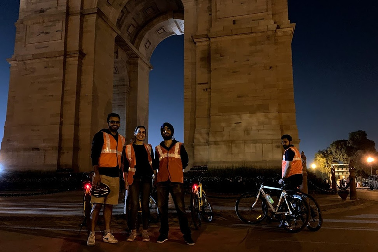 Delhi: excursion nocturne à vélo de 3 heuresOption standard