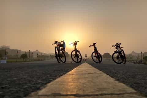 Delhi: 3-Hour Night Cycling Tour