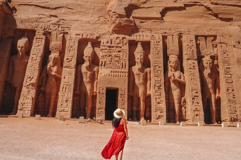 D'Assouan: Visite des temples d'Abou Simbel avec un guide égyptologueVisite partagée en bus