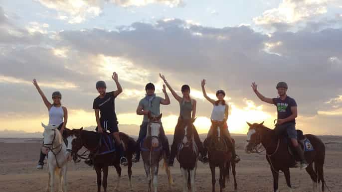 hurghada passeio marítimo e deserto a cavalo