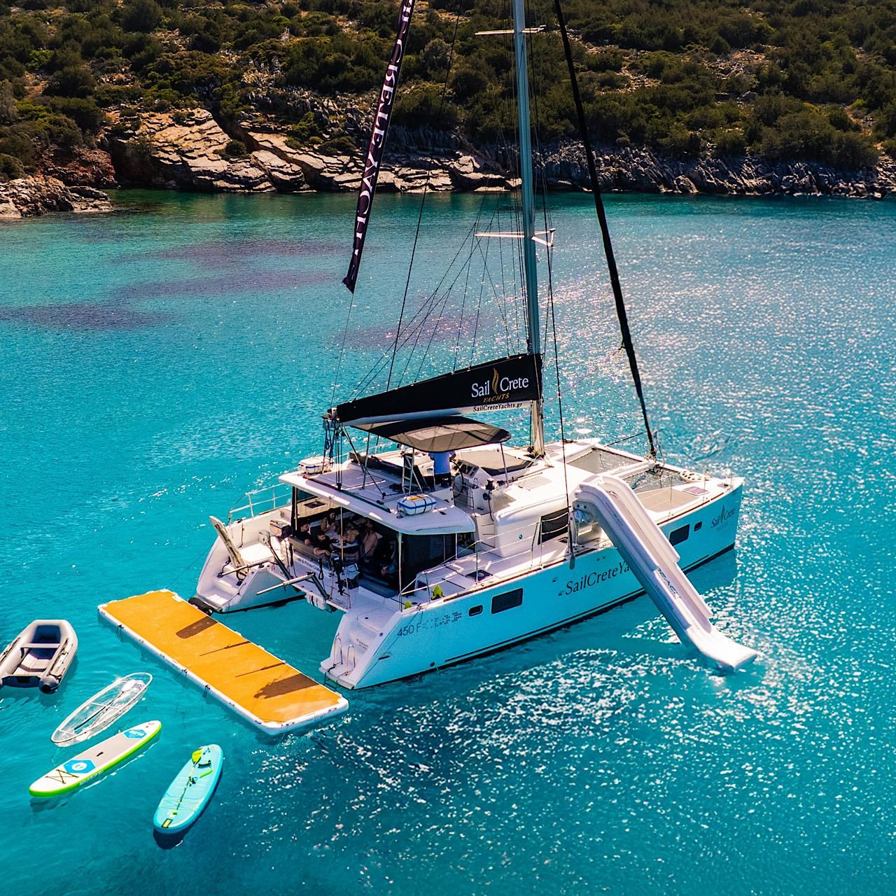 Agios Nikolaos: Segeltörn Katamaran Mittagessen und Wasserspielzeug