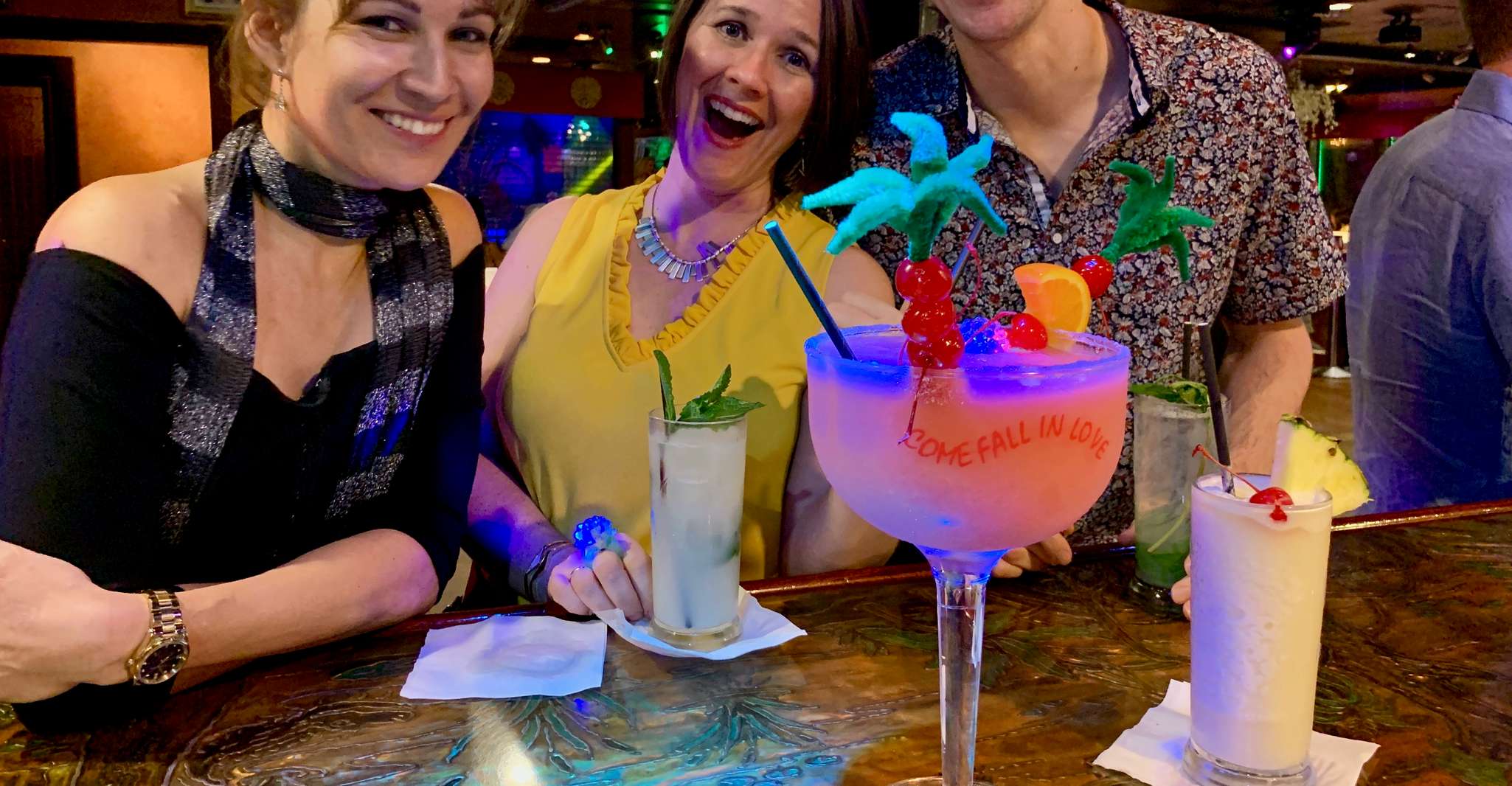 Miami, Sip & Salsa Night at Mango's Miami for Beginners - Housity