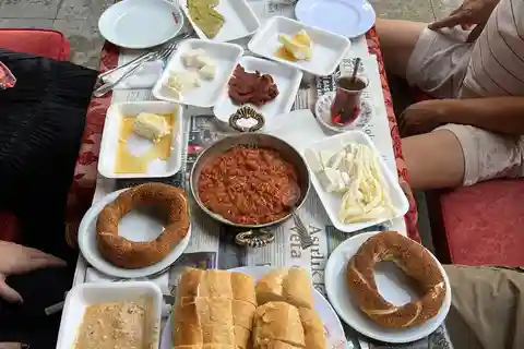 Tour gastronómico particular em mercados locais no lado asiático de Van