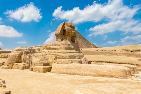 Cairo: Female-Guided Pyramids, Bazaar, and Museum Tour Private Tour without Entrance Fees