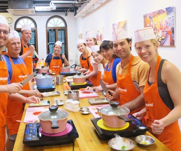 Singapore: Hands-on Cooking Class with Cultural Immersion