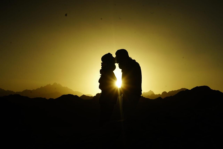 Hurghada: Desert Stargazing, Camel, Dinner & Smart Telescope Hotel pickup and drop-off from Hurghada hotels