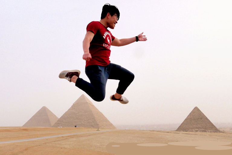 Cairo: Pyramid Tour, Boat Ride and Lunch at Cafelucca