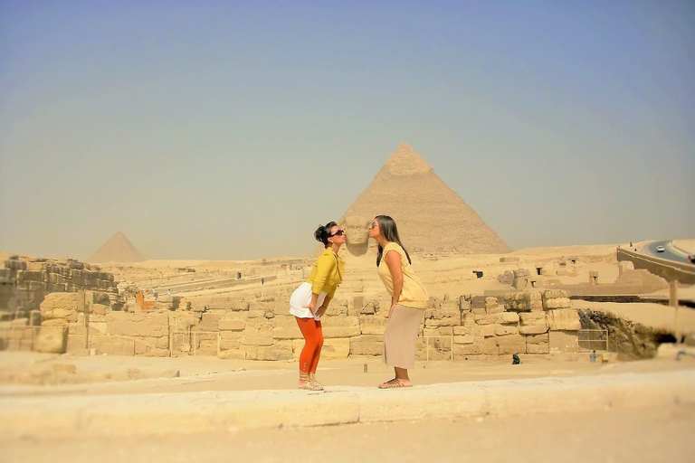 Cairo: Pyramid Tour, Boat Ride and Lunch at Cafelucca