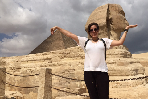 Cairo: Pyramid Tour, Boat Ride and Lunch at Cafelucca