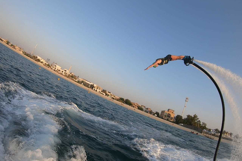 Dubaï: une expérience de 30 minutes en flyboard