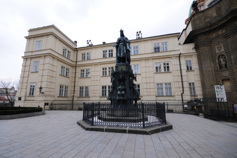 3-Hour Prague Castle & Interiors Tour