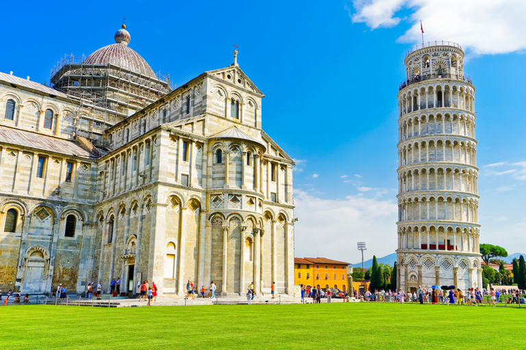 Livorno: Escorted Shore Excursion naar Pisa met scheve torenTour met toegang tot de scheve toren - Engels