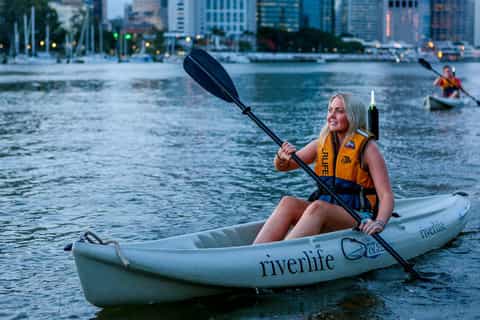 Brisbane: Illuminated River Night Kayak Tour