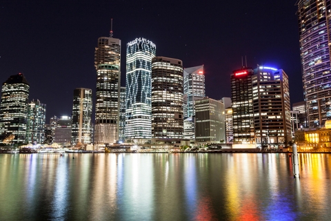 Brisbane: Nocna wycieczka kajakiem po oświetlonej rzece