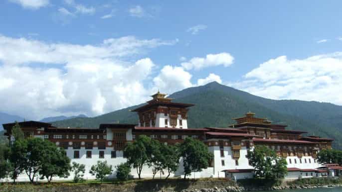 15 day cross countries tour of bhutan sikkim dharjeeling
