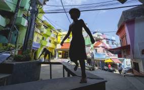 Rio de Janeiro: Favela Santa Marta Tour with a Local Guide