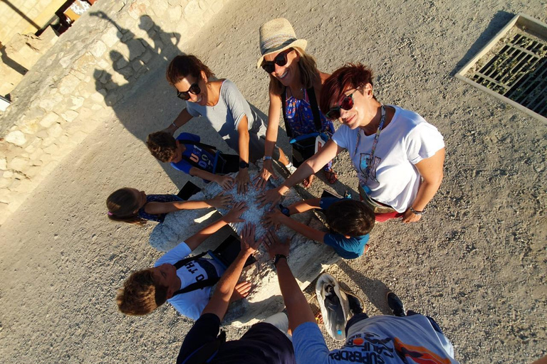 Knossos Palace: Family-friendly Mythology Tour