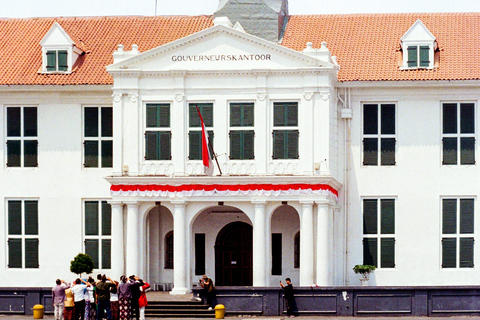 Jakarta: Old Town Tour with Guide and Entry to Museum