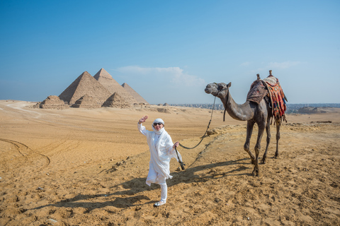 El Cairo: tour de medio día por las pirámides en camello o carruaje de caballosTour privado en carruaje sin tarifas de entrada