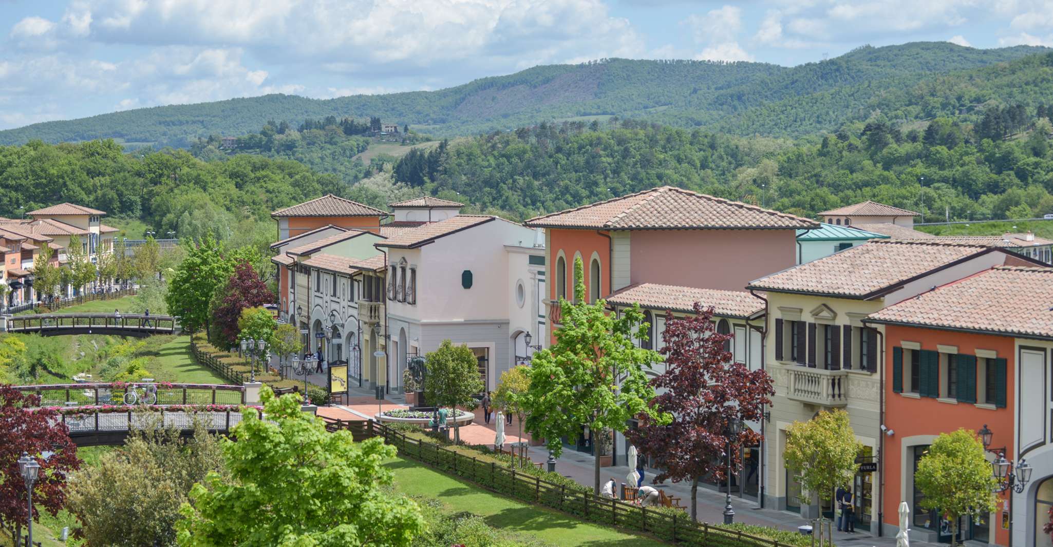 From Florence: Round-Trip Shuttle Bus to Barberino Outlet photo 5