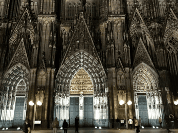 Köln: Gruseliges Stadterkundungsspiel und Tour Köln: Gruseliges Stadterkundungsspiel und Tour