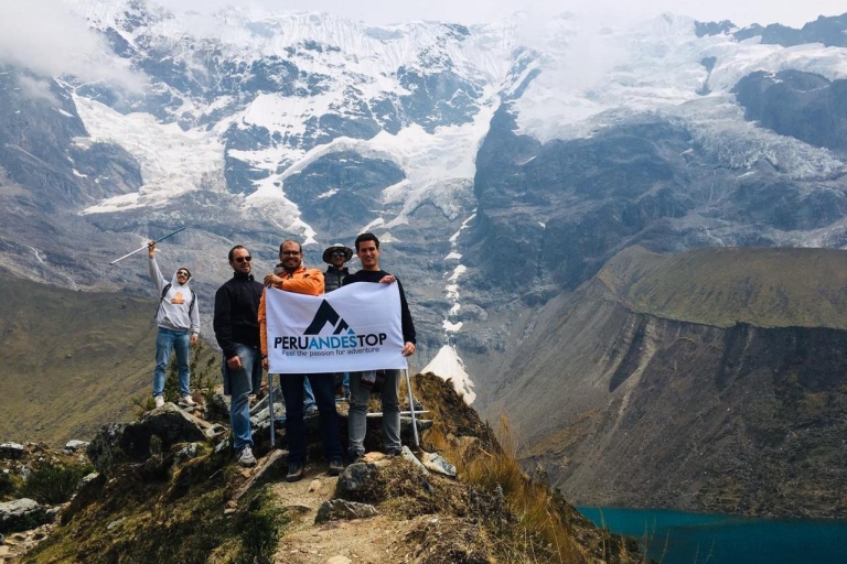 Cusco: Wanderung zur Humantay-Lagune mit Verpflegung