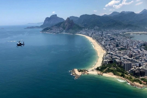Río de Janeiro: vuelo panorámico en helicópteroVuelo privado de 12 minutos en helicóptero desde la laguna