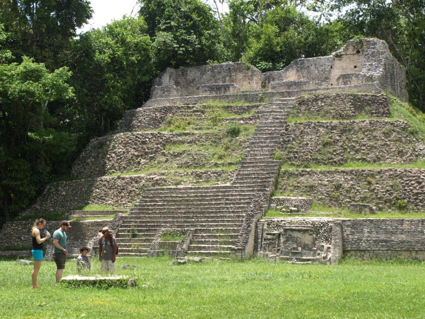 Ausflugsfieber: Maya-Ruinen, Wasserlöcher und Süsswasserperlen
