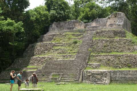 San Ignacio: Caracol Maya Ruins & Waterfall Tour with Lunch