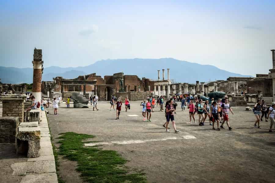 Pompeji: All-Inclusive-Gruppentour mit einem Archäologen als Guide. Foto: GetYourGuide