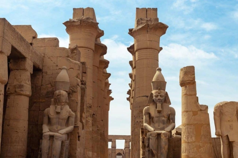 Ab Scharm El-Scheich: Tagestour nach Luxor per Flugzeug