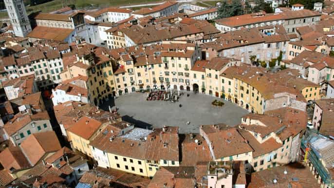 lucca private guided walking tour