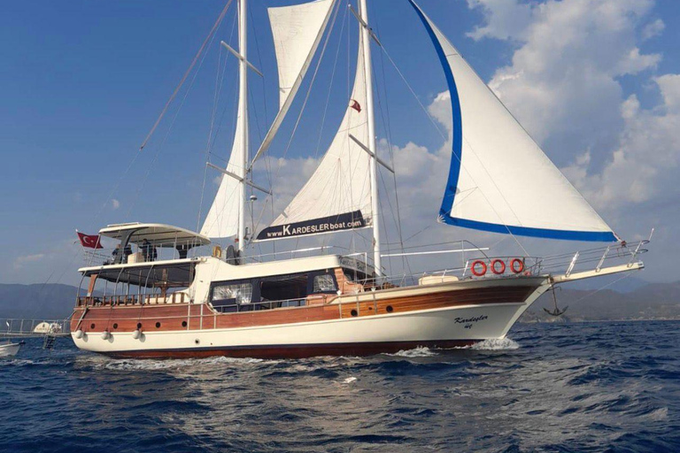 Fethiye: 12 Islands Cruise with Lunch,Drinks & Free Transfer