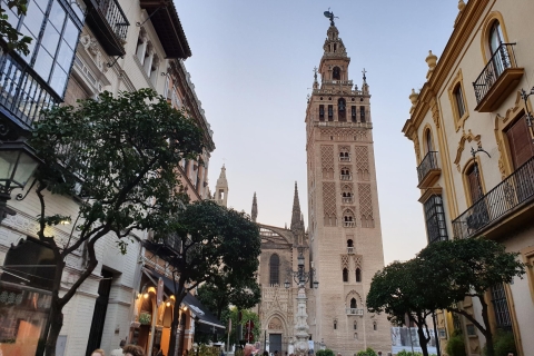 Sevilla: tour a pie de tapas, tabernas e historia