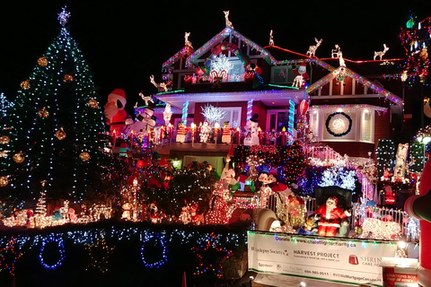 Vancouver: Christmas Tour with Light Festival Entrance