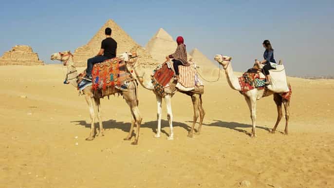 from hurghada private day trip to cairo with meals