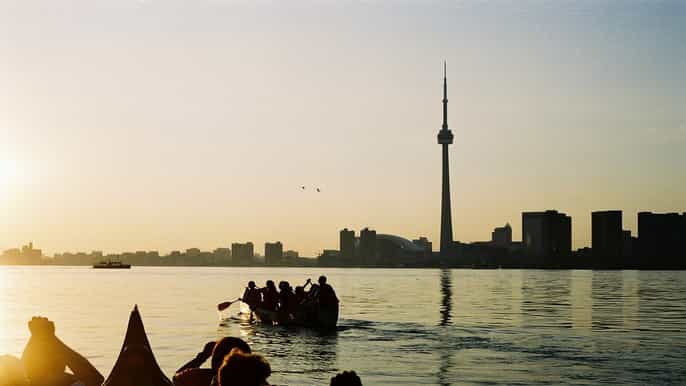 toronto islands sunset canoe tour