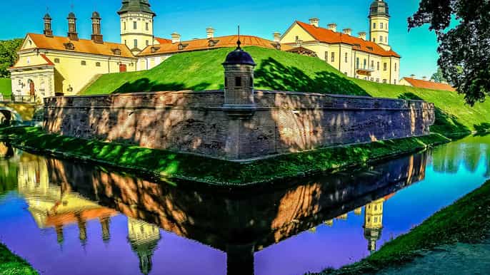 from minsk nesvizh castle and mir castle tour