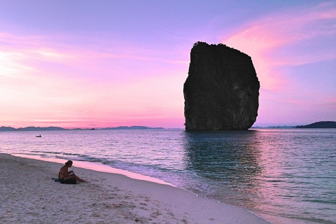 Krabi: 4 eilandentour, zonsondergang + plankton, kleine groep 12 paxOphalen in Ao Nang en Railay