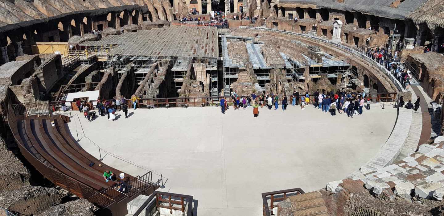Rom: Untergrund des Kolosseums, Arenaboden und das alte Rom