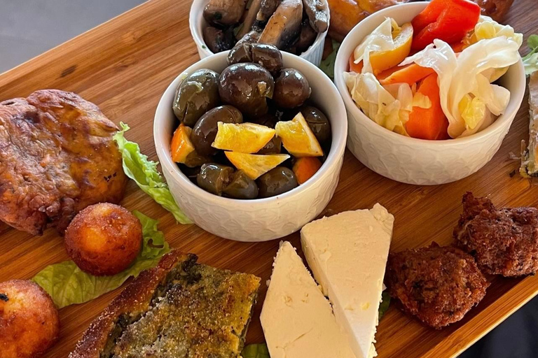 从贝拉特出发：Hani i Qerosit户外主厨午餐来自贝拉特：哈尼·伊·克罗西特户外主厨午餐