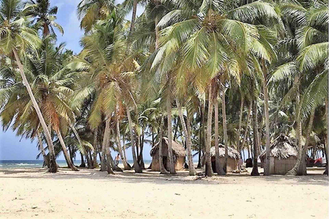 San Blas Islands Overnight: Private Cabin w/ Private Bath