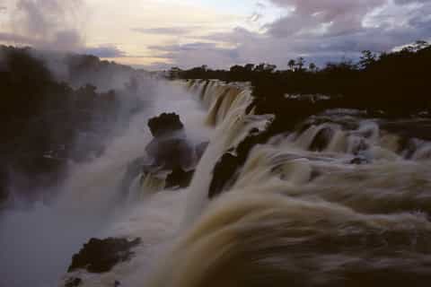 Puerto Iguazu: Full Moon Experience at Iguazu Falls