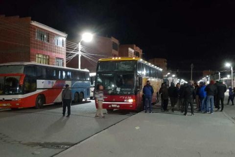 La Paz to Uyuni: Sleeper Bus Ticket and Hotel Pick-Up