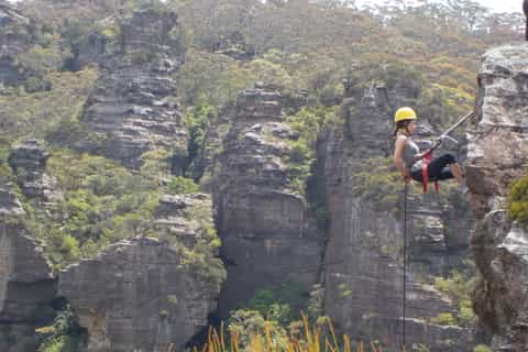 Blue Mountains: Abseiling or Canyoning Experience
